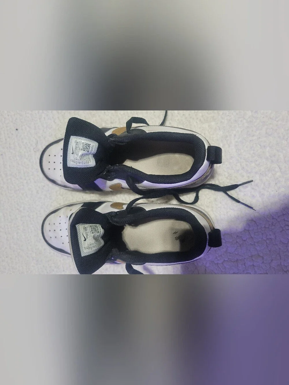 Nike Kids Sneakers White Black Gold